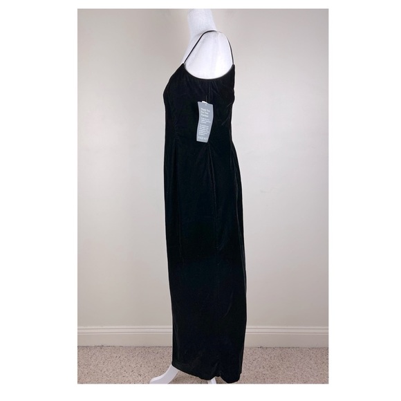 Late Edition | Vintage Dead Stock 80s 90s Timeless Black Velvet Maxi Dress | 8 - Picture 2 of 13